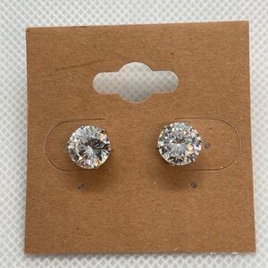 Vintage "diamond" gold tone studs @3 ct size